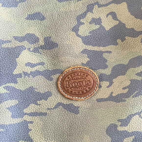 Roots Purse - Picture 2 of 4